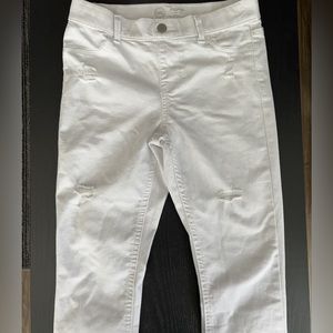 White jean